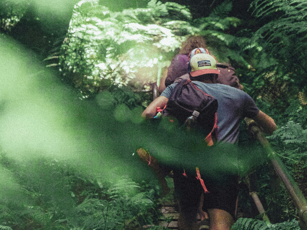 hiking lake arenal costa rica